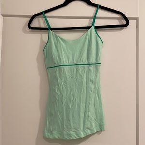 Lululemon tank!
